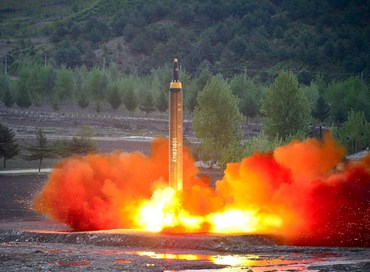 Corea del Nord: approvata produzione missile KN-15