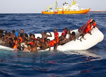 l’Austria: bloccare i trasferimenti da Lampedusa