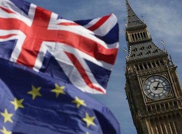 Brexit, il Parlamento Ue boccia i negoziati: “Pochi progressi”