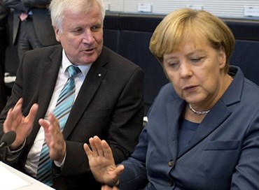 Migranti in Germania: Merkel-Seehofer