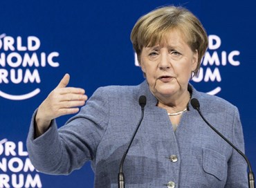 Davos: Merkel all’attacco di Trump