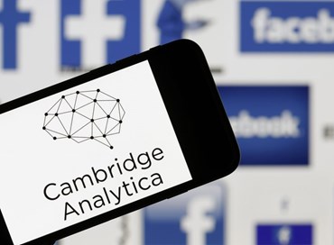 Cambridge Analytica chiude dopo lo scandalo di Facebook