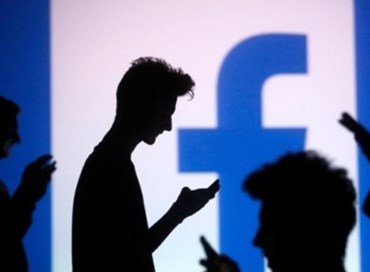 Facebook e i 10 consigli per gli adolescenti