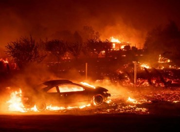 California invasa dalle fiamme: 31 morti e 228 dispersi