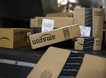 Amazon diventa un corriere postale
