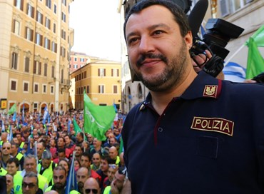 Salvini non incanta le forze dell’ordine