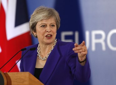 Brexit, Theresa May affronta il voto di sfiducia
