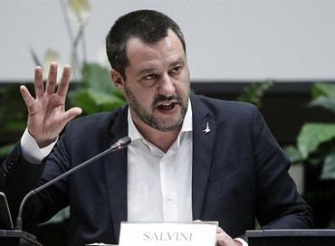 Migranti, Salvini chiede una verifica di governo