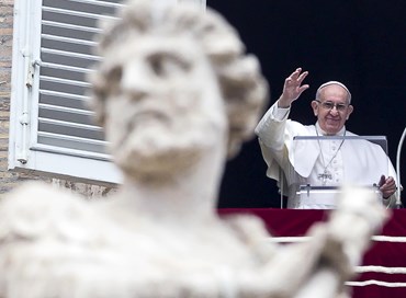 Per arginare Bergoglio torna l’anticlericalismo