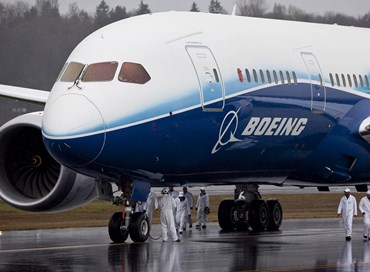Boeing 737 Max 8, li ferma anche Trump