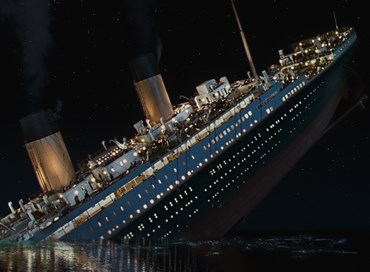 Sul Titanic danzano crisi e cretini