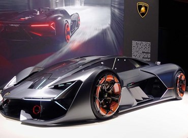 Lamborghini, Domenicali: presto l’auto ibrida