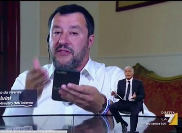 Migranti, Salvini all’attacco: “Renzi e Di Maio dicono le stesse cose”