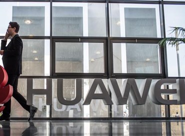 Usa: tre mesi di proroga alla licenza di Huawei