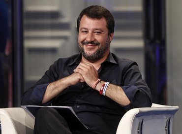 Salvini, prudenza coi muri