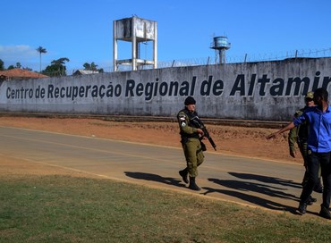 Brasile, rivolta in carcere: 57 morti, 16 decapitati