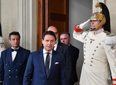 Mattarella incarica Conte: “Governo per il bene dell’Italia”