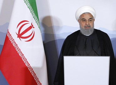 Iran, Rohani annuncia un nuovo “disimpegno nucleare”