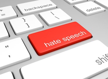 Hate speech e fake news in Rete: servono davvero altre regole e altri controlli?