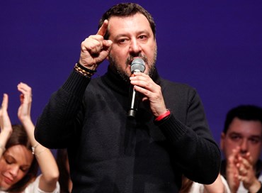 Salvini mobilita Roma e infiamma la platea