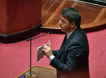 Matteo Renzi inventa l’opposizione “fai da te” per salvare il governo
