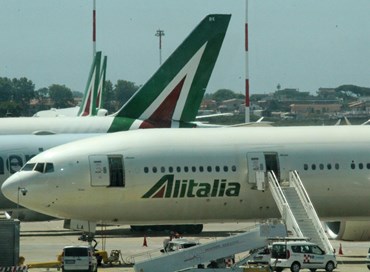Alitalia: newco da dieci milioni