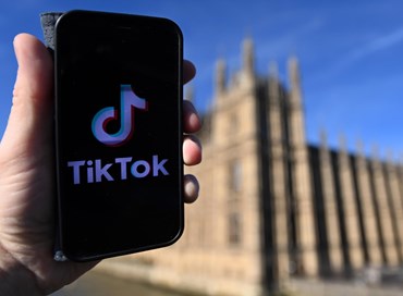 Regno Unito: il Parlamento chiude l’account di TikTok