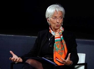 Lagarde: “Alzeremo i tassi Bce fino a quando l’inflazione calerà al 2 per cento”