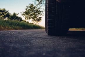 Gli pneumatici inquinano: ecco lo studio