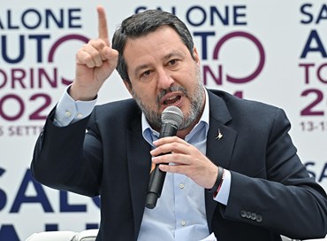 Salvini: “Dire no ad auto diesel e benzina? Una fesseria”