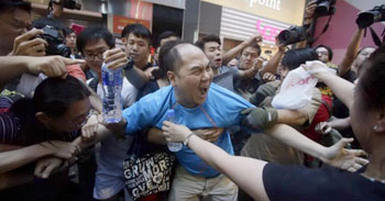 Pechino è vicina, paura a Hong Kong 