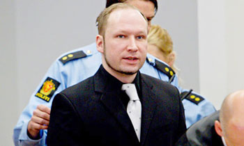 Processo Breivik, fuga dall'aula 