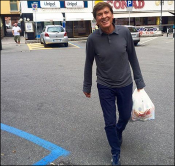 Gianni Morandi, la spesa e gli italiani 