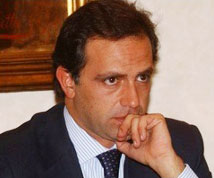 «Berlusconi non può fare il pensionato» 