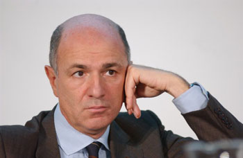 L'economista che smentisce Passera 