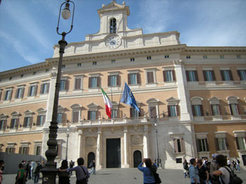 Il Pdl attende Monti al varco