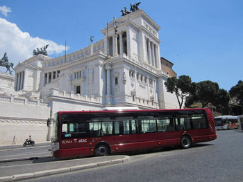 Buchi, conti in rosso e “Atac”cati al tram