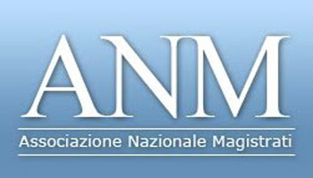Su signori dell'Anm, siate buoni...