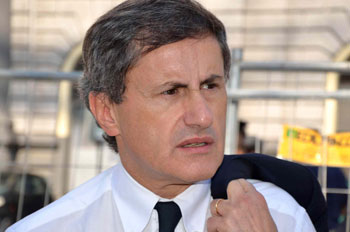 Politica e mestieranti è ora di finirla