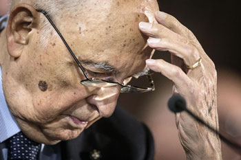 Napolitano risponda   prima di svignarsela 