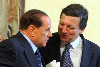 Quarta colonna Democrazia sospesa