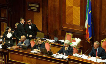 Senato: i manifesti   atti di bullismo politico 