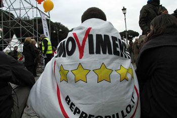 Farage: un gruppo   euroscettico con M5S 
