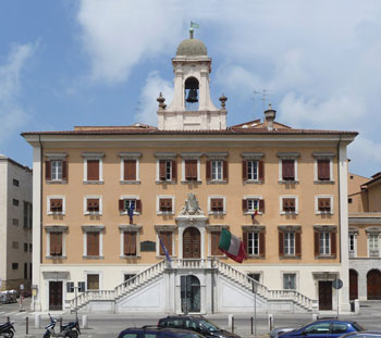 La “rossa” Livorno pronta alle urne