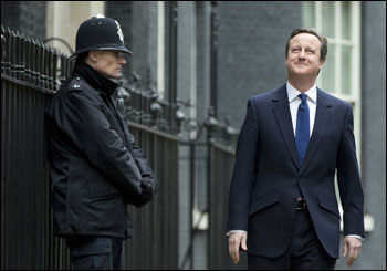 Cameron batte il Papa sui lavoratori extra-Ue