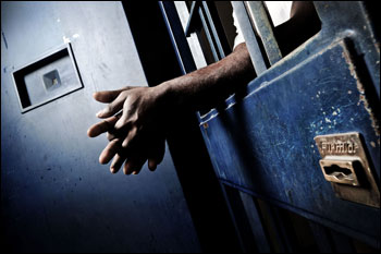 Il “girone dei cattivi” alimenta l’antisocialità 