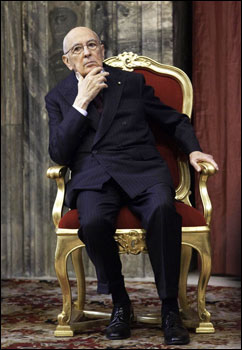 Imbroglio istituzionale, Napolitano risponda