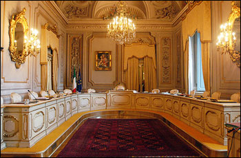Spending review: la Corte-scandalo