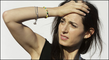 Raggi: assedio (e autolesionismo)