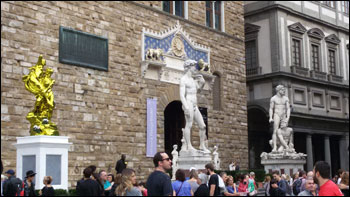 Il senso del decoro e quello del limite